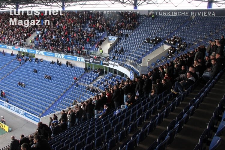 Ruhiger Dienst: Polizei beim Spiel MSV Duisburg - Eintracht Frankfurt