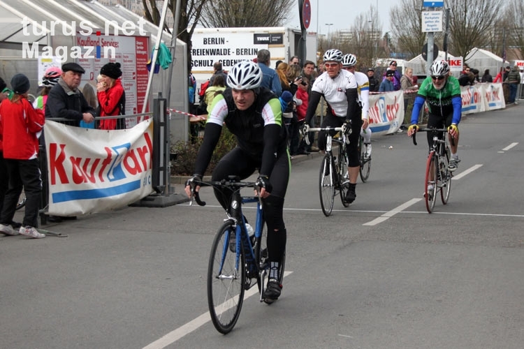 Zieleinlauf Jedermannrennen Storck Bicycle MOL Cup 2012, 15. April