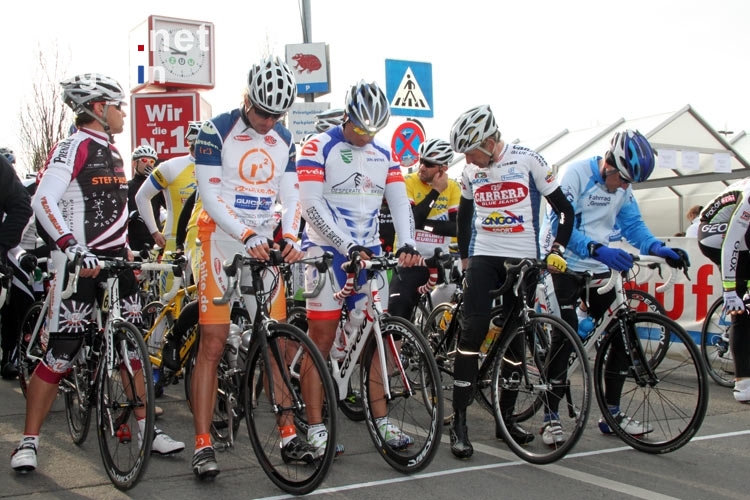 15 Minuten bis zum Start des Jedermannrennens, Storck Bicycle MOL Cup 2012, 15. April