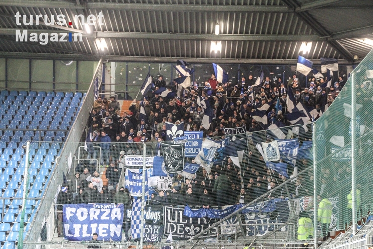 Fans von Darmstadt 98 in Bochum