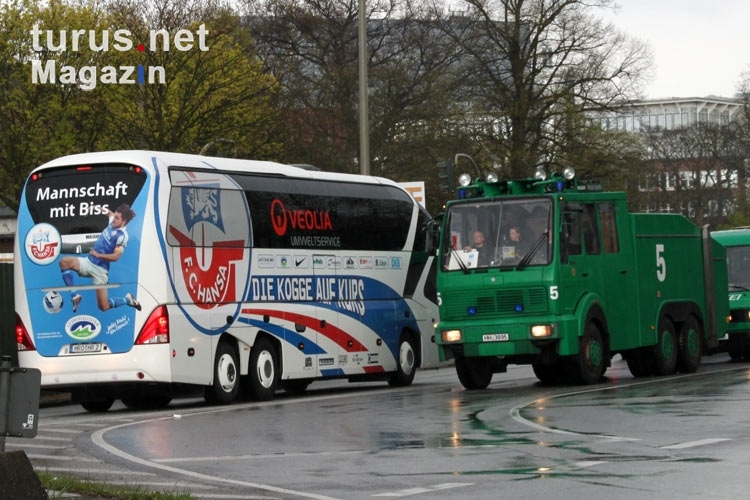Mannschaftsbus des FC Hansa Rostock