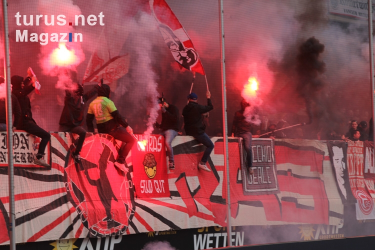 Pyroshow Ultras Düsseldorf in Duisburg 11-03-2018
