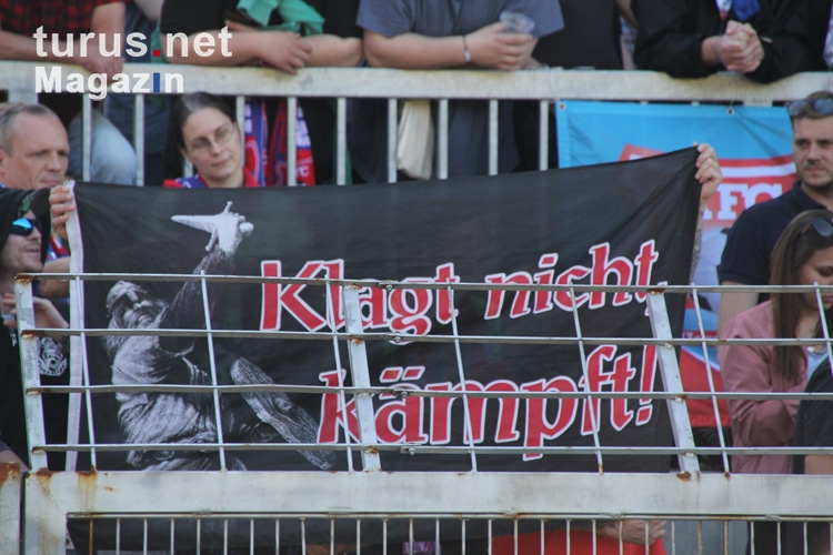 KFC Fahne: Fahne: Klagt nicht kämpft.