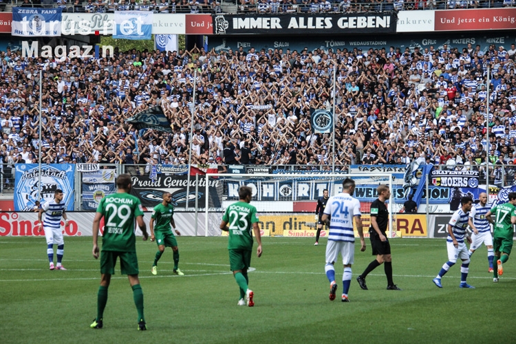 Spielszenen Duisburg gegen Bochum 11-08-2018