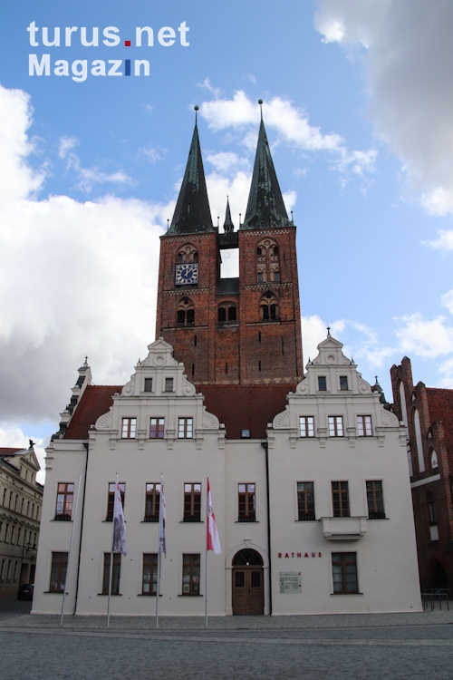 St. Marien und Rathaus in Stendal