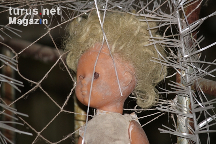radioaktiv kontaminierte Puppen