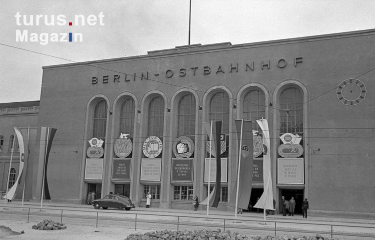 Ostbahnhof in Ost-Berlin in den 50ern