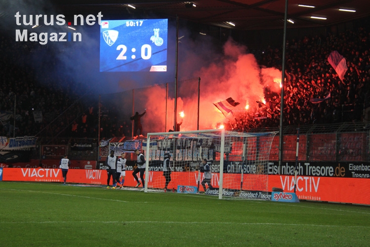 Kohorte Duisburg Fans Pyro in Bochum 2019