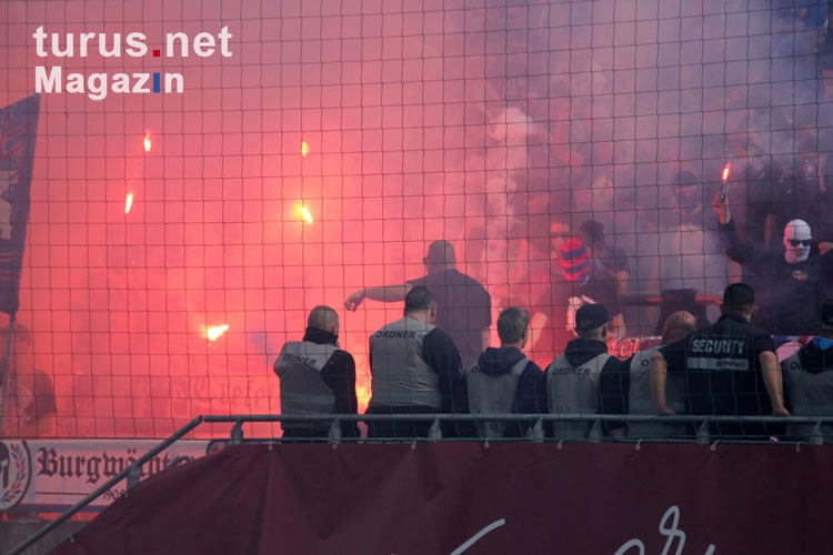 Pyroshow KFC Uerdingen Fans in Wuppertal Pokalfinale 2019