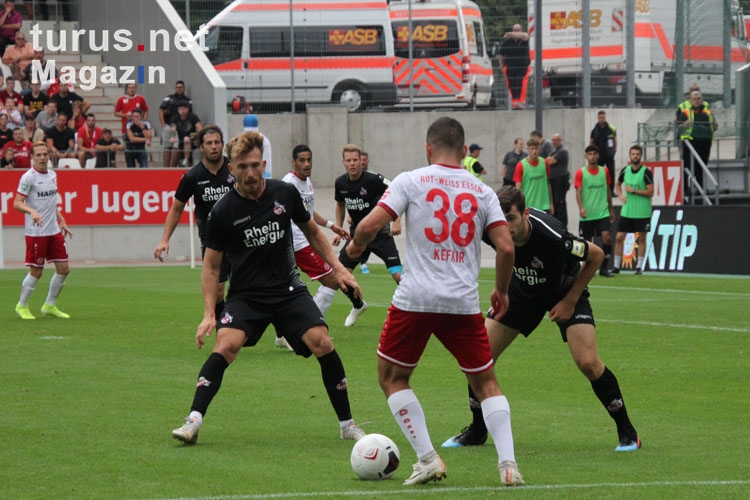 Spielfotos RWE gegen 1. FC Köln U21 2019