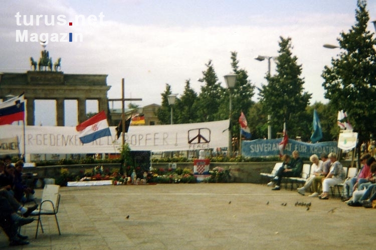 Kroatienkrieg: Mahnwache in Berlin 1991