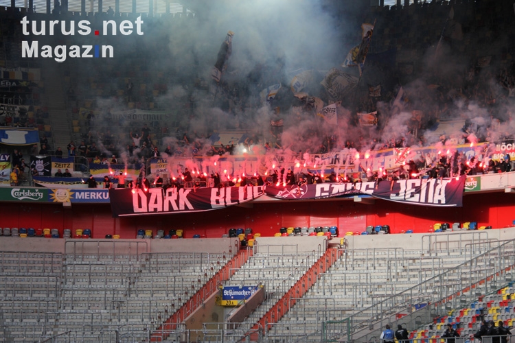 Jena Ultras Pyroshow in Düsseldorf gegen Krefeld