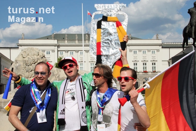 Fans der deutschen Fußballnationalelf zu Gast in Warschau