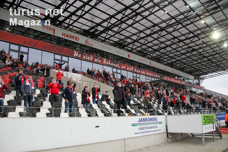RWE Fans im Derby Rot-Weiss Essen vs. Rot Weiß Oberhausen 24-10-2020