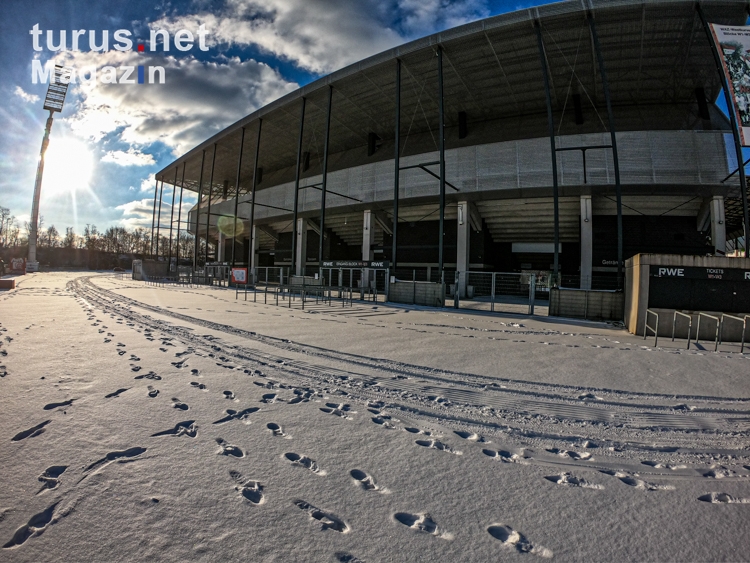 Stadion Essen im Schnee Winter Februar 2021