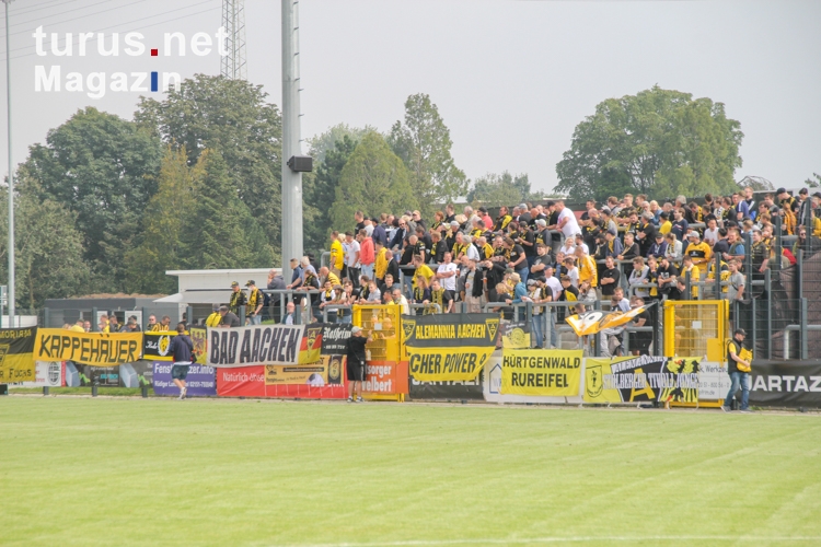 Alemannia Aachen Fans in Velber gegen Uerdingen Spielfotos 04-09-2021