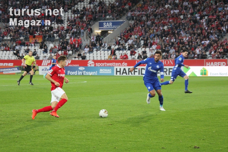 Rot-Weiss Essen Fans im Spiel gegen Schalke 04 U23 17-09-2021
