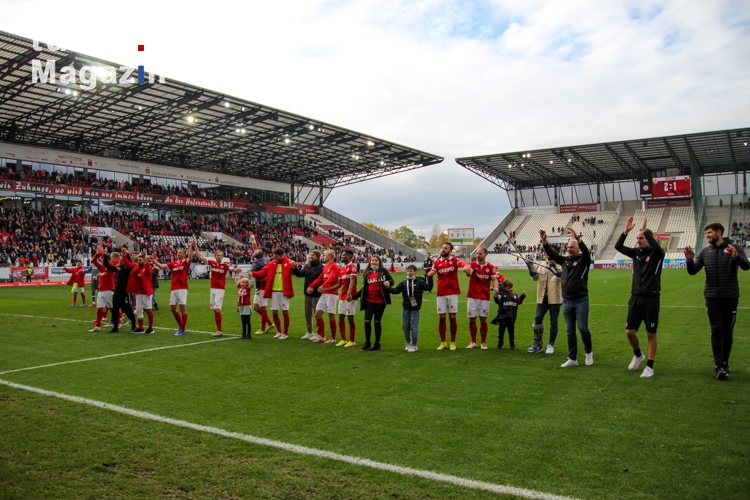 Rot-Weiss Essen Jubel über Sieg gegen Aachen 30-10-2021