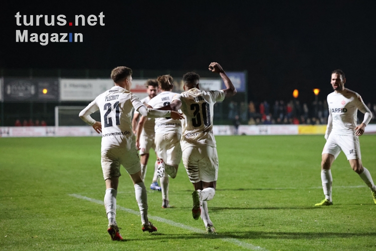 Isaiah Young FC Wegberg Beeck vs. Rot-Weiss Essen Spielfotos 19-11-2021