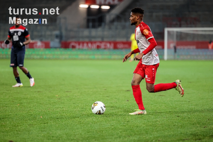 Isaiah Young Rot-Weiss Essen - Bonner SC RL-West Spielfotos 10-12-2021