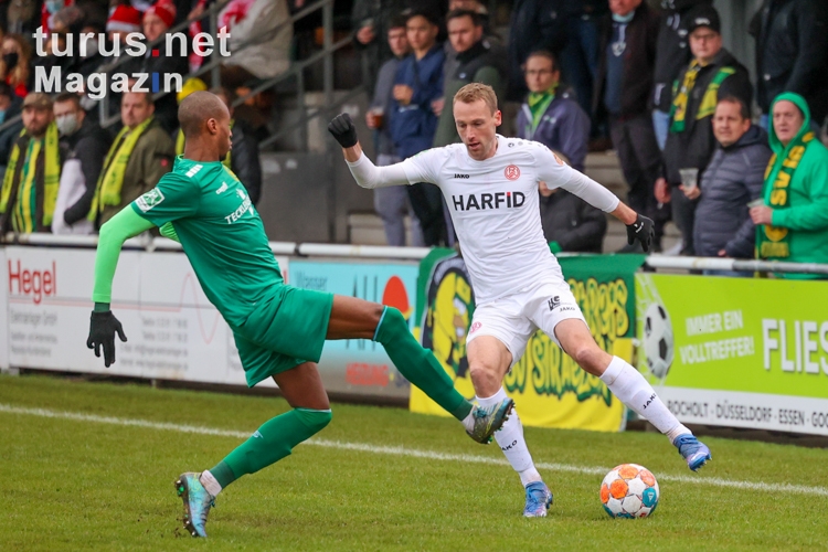 Felix Bastians SV Straelen - Rot-Weiss Essen Spielfotos 18-12-2021