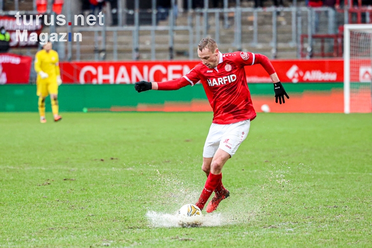 Felix Bastians RWE vs. Fortuna Düsseldorf Spielfotos 06-02-2022