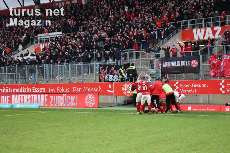 Thomas Eisfeld Torjubel RWE vs. Fortuna Düsseldorf 06-02-2022