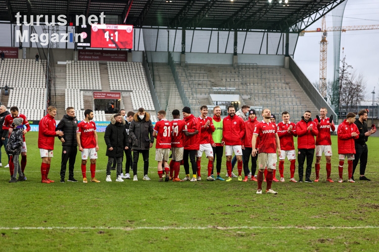 Rot-Weiss Essen Jubel über Sieg gegen Fortuna Düsseldorf 06-02-2022