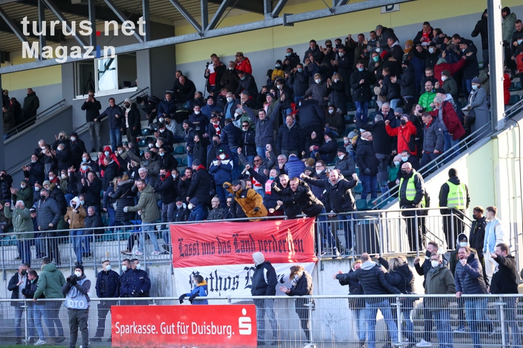 RWE Fans Jubel Siegtreffer beim VfB  Homberg  12-02-2022