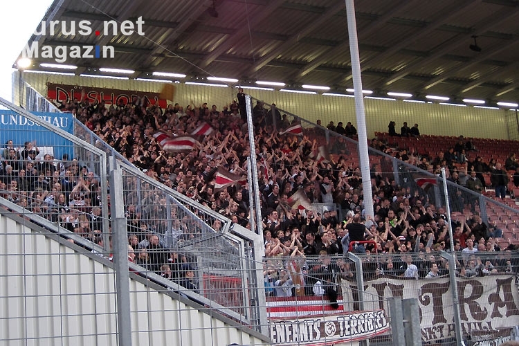 St. Pauli-Fans im Stadion der Freundschaft