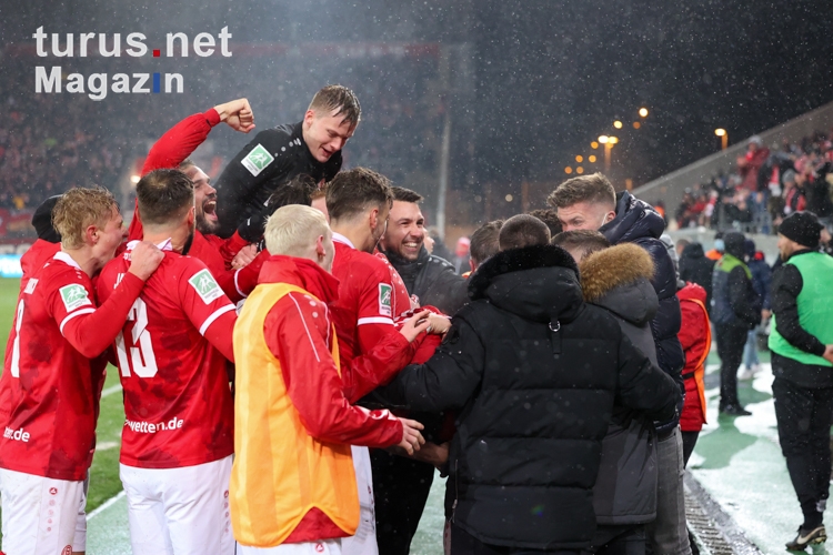 Rot-Weiss Essen Jubel über Sieg gegen 1. FC Köln U21 01-04-2022