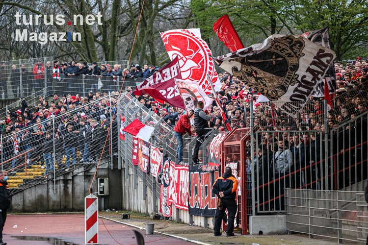Rot-Weiss Essen Fans in Oberhausen 05-04-2022