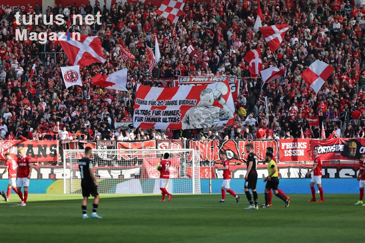 Biersa Banner Rot-Weiss Essen Fans gegen Borussia Mönchengladbach U23 Spielfotos 16-04-2022