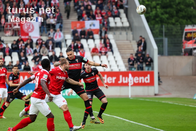 Rot-Weiss Essen vs. FC Wegberg-Beeck Spielfotos 29.04.2022