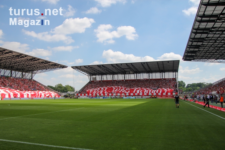 Choreo Rot-Weiss EssenFans gegen Rot Weiss Ahlen 14.05.2022