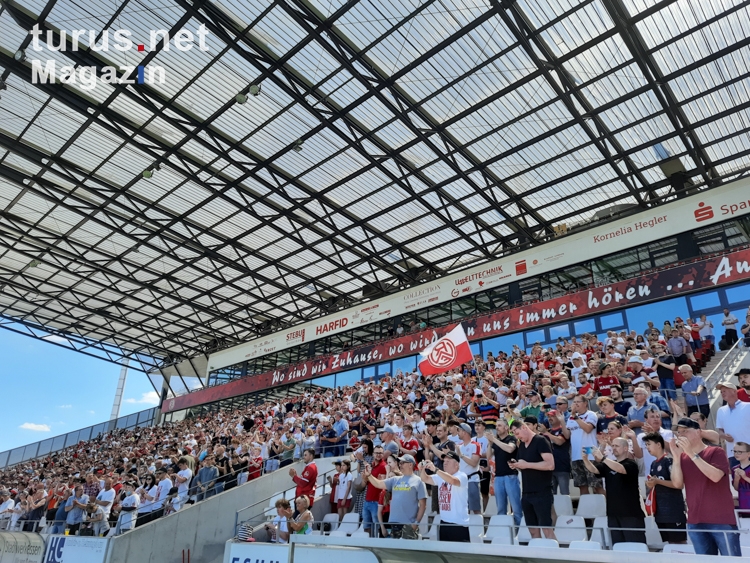 Zuschauer Rot-Weiss Essen erstes öffentliches Training 16.06.2022