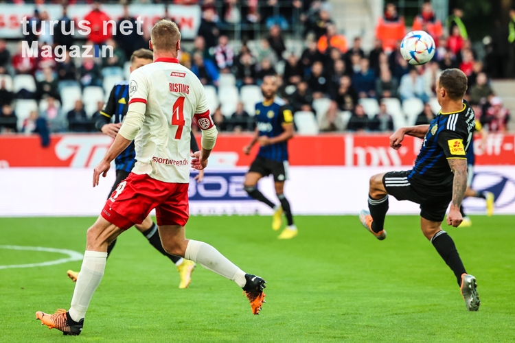 Felix Bastians, Tobias Jänecke Rot-Weiss Essen vs. 1. FC Saarbrücken Spielfotos 19.09.2022