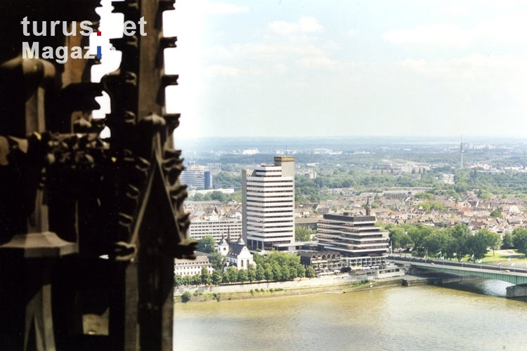 Blick auf den Rhein vom Kölner Dom aus
