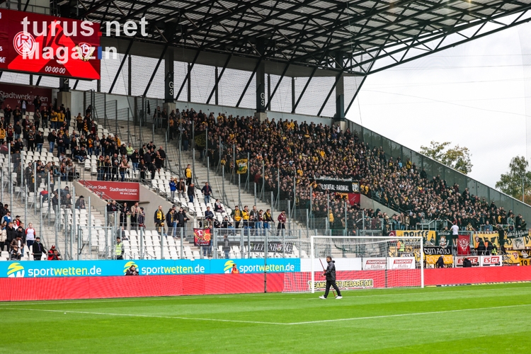 Support Fans von Dynamo Dresden in Essen 15.10.2022
