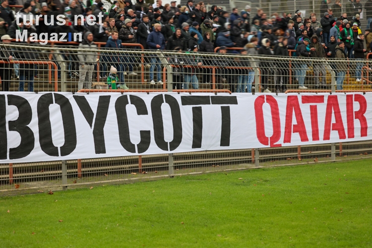 Boycott Qatar Banner, Schriftzug 