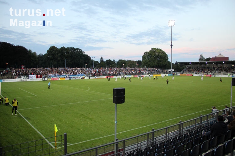 Karl-Liebknecht-Stadion im Abendlicht