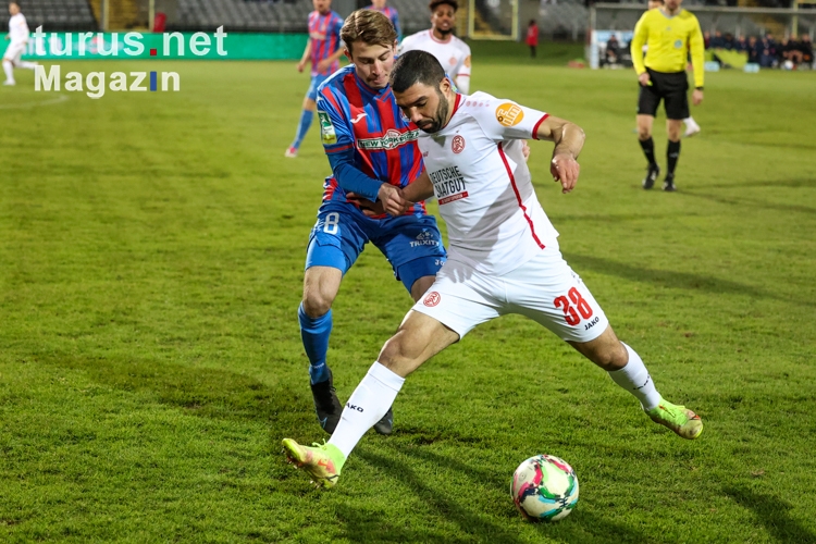 Oguzhan Kefkir, Lukas Demming Wuppertaler SV vs. Rot-Weiss Essen 01.03.2023