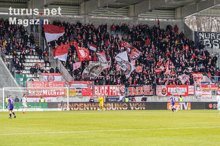 Rot-Weiss Essen Fans in Aue
