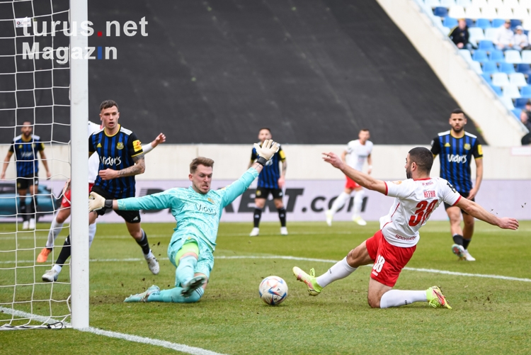 Oguzhan Kefkir, Daniel Batz 1. FC Saarbrücken vs. Rot-Weiss Essen 18.03.2023