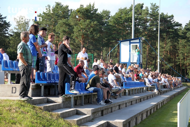 Ilanka-Fans im Stadion Miejski w Rzepinie