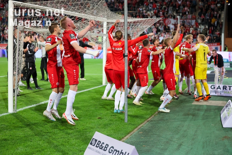 Rot-Weiss Essen Jubel über Sieg gegen Münster 27.08.2023