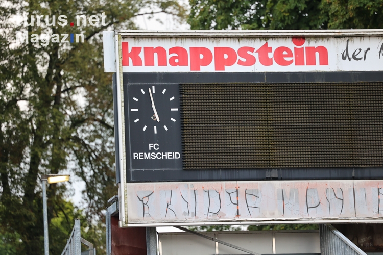 Anzeigentafel Röntgen Stadion Remscheid. 