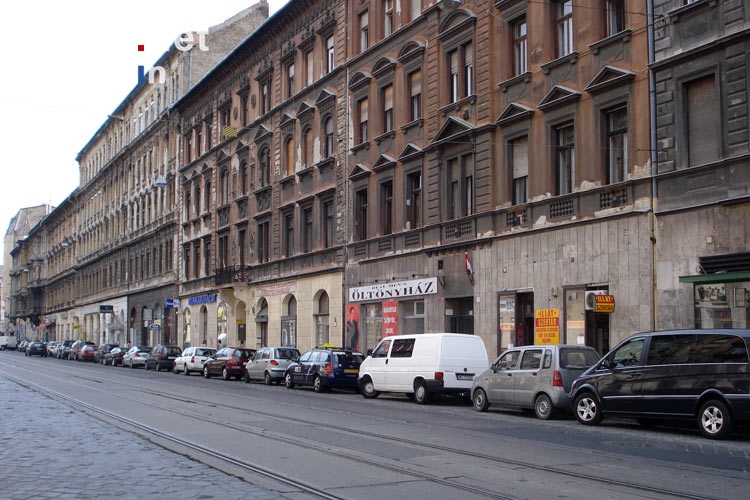 unsanierter Straßenzug in Budapest