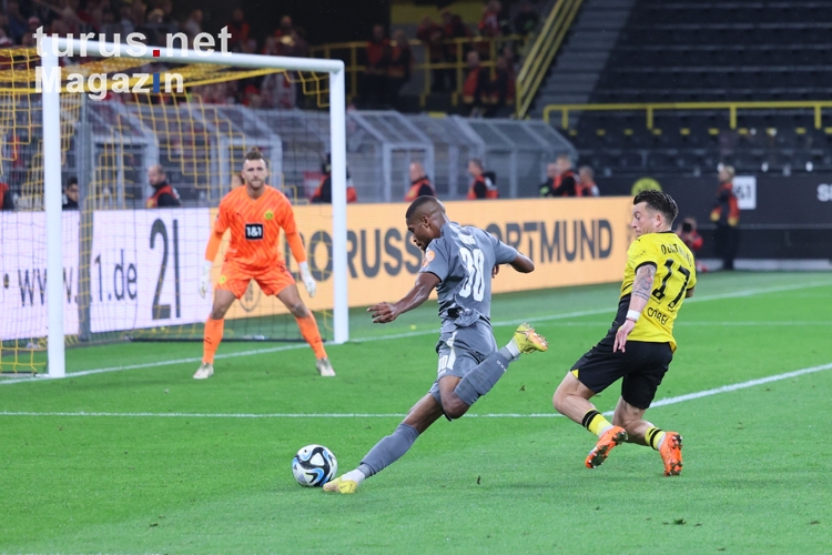 Isaiah Young, Patrick Göbel Borussia Dortmund U23 vs. Rot-Weiss Essen 13.10.2023