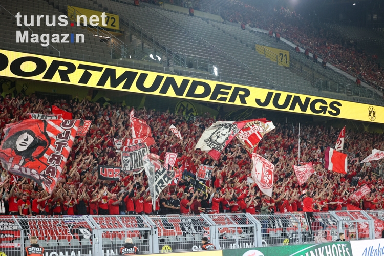 RWE Fans Support in Dortmund